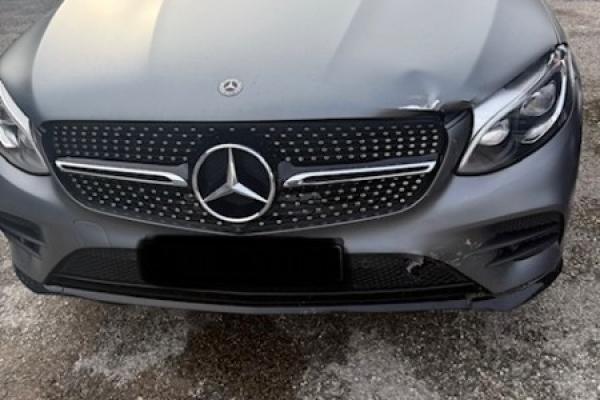 Echange et peinture capot et pare choc